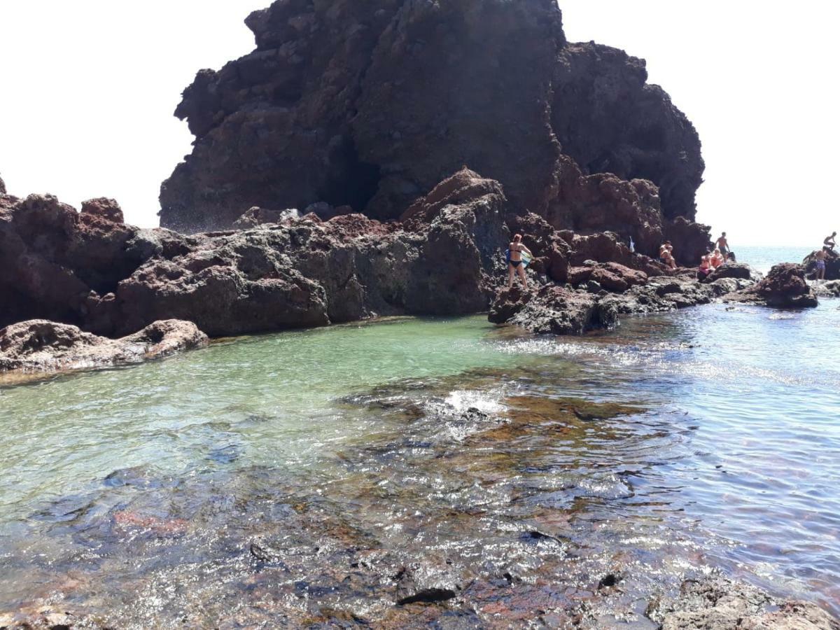 잉헤니오 Burrero Seasight 아파트 외부 사진